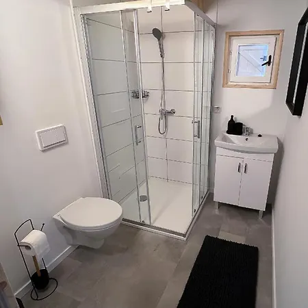 Schega Feriehus Podamirowo