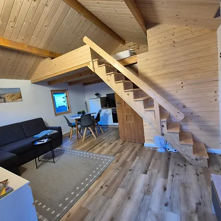 بيت للعطل Schega Podamirowo