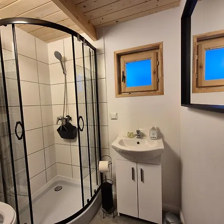 بيت للعطل Schega Podamirowo