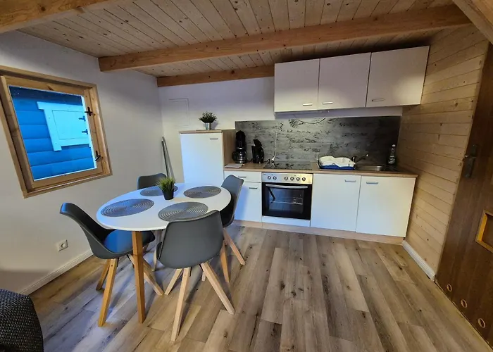 Schega 別荘 Podamirowo